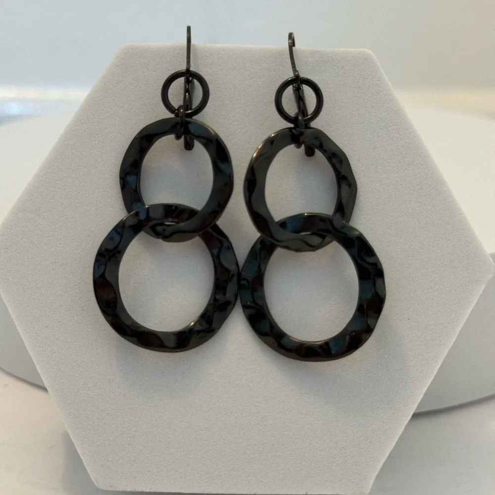Black shiny triple hoop earrings